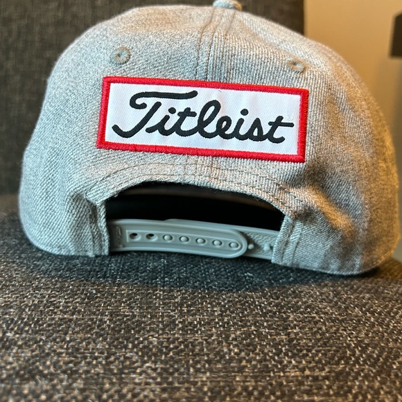 Titleist Tour Snapback - Picture 2 of 2